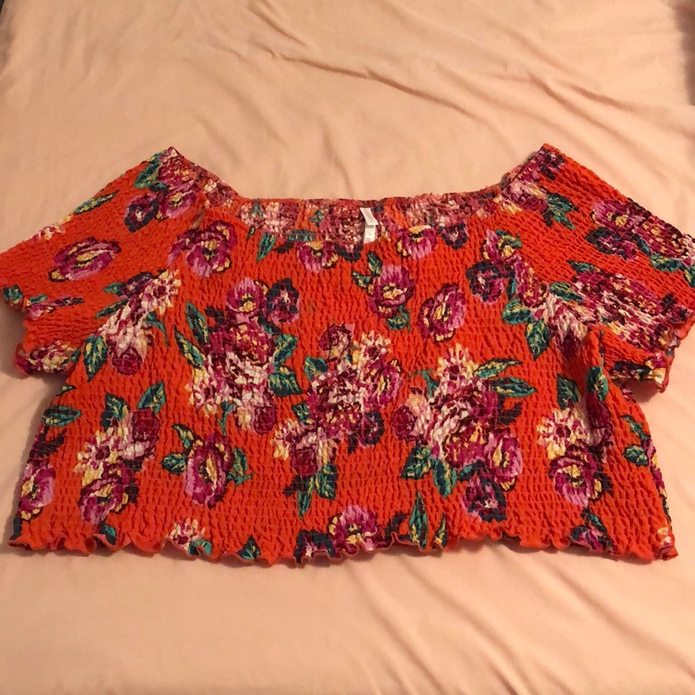 Xhilaration Red Tropical Popcorn Crop Top Size 4X